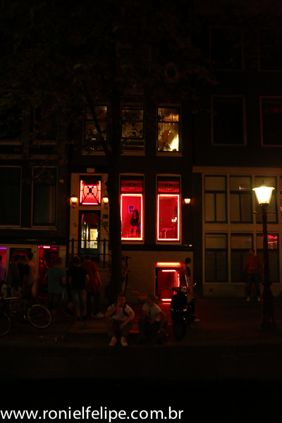 As casas das luzes vermelhas