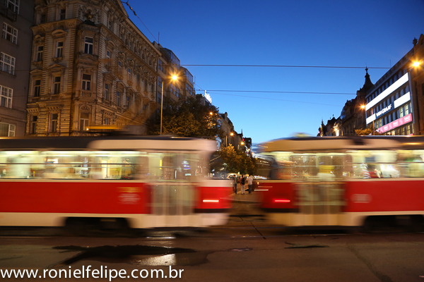 O tram de Praga não tem tanto glamour quantos os da Holanda, mas é bem útil 